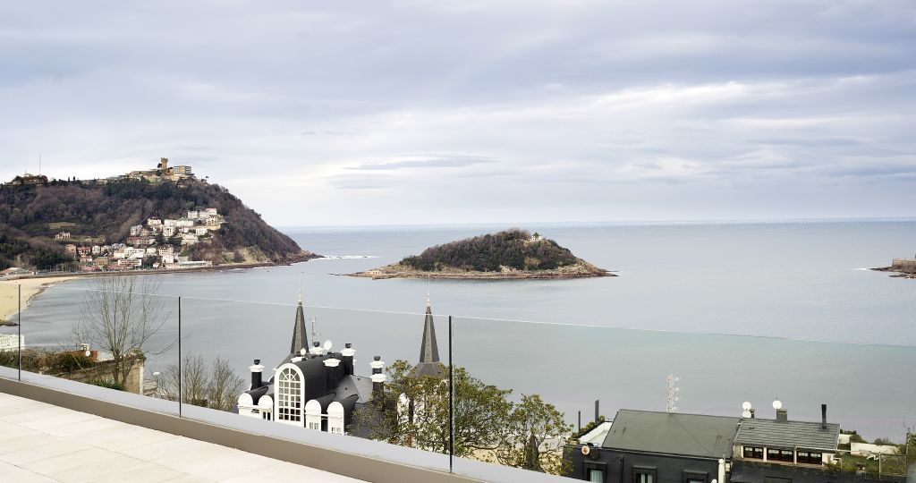 View Crystal Balustrade